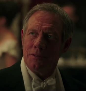 who plays charity's dad in the greatest showman|Mr. Hallett .